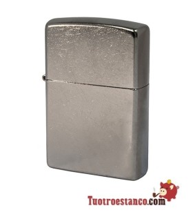 Zippo modelo Street Chrome.