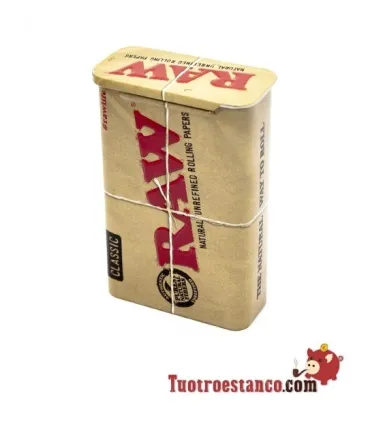 Étui à cigarettes en métal brut, capacité pour 20 cigarettes.